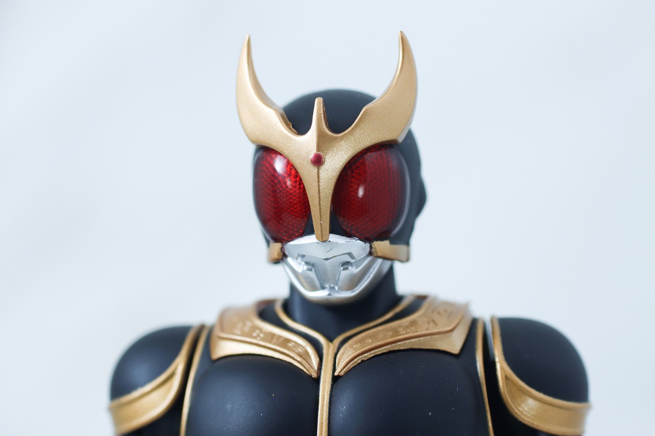 S.H.フィギュアーツ 真骨彫製法　仮面ライダークウガ アメイジングマイティフォーム 真骨彫10th Anniversary Ver.　レビュー　本体