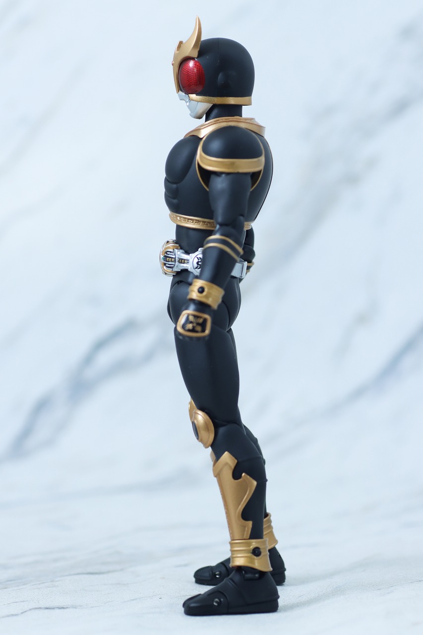 S.H.フィギュアーツ 真骨彫製法　仮面ライダークウガ アメイジングマイティフォーム 真骨彫10th Anniversary Ver.　レビュー　本体