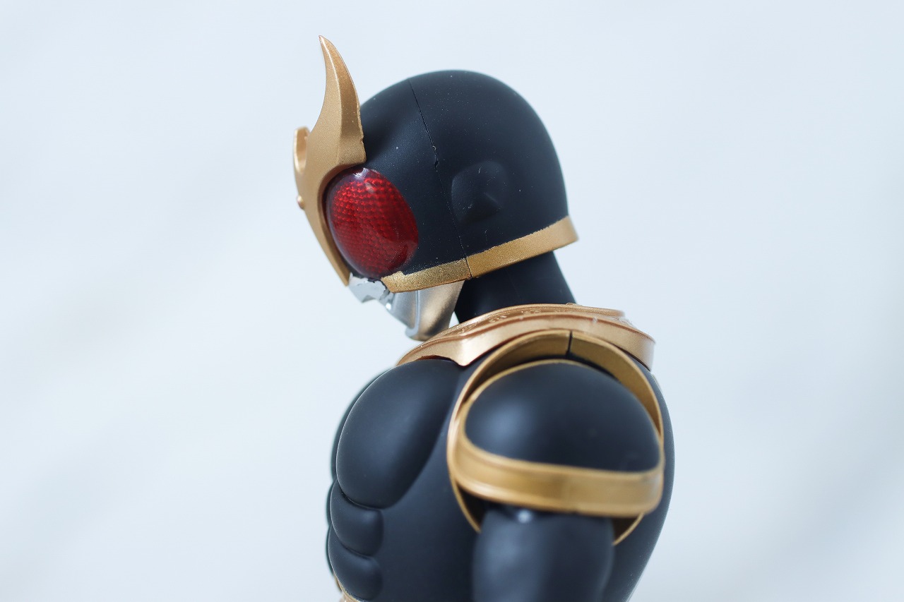 S.H.フィギュアーツ 真骨彫製法　仮面ライダークウガ アメイジングマイティフォーム 真骨彫10th Anniversary Ver.　レビュー　可動範囲