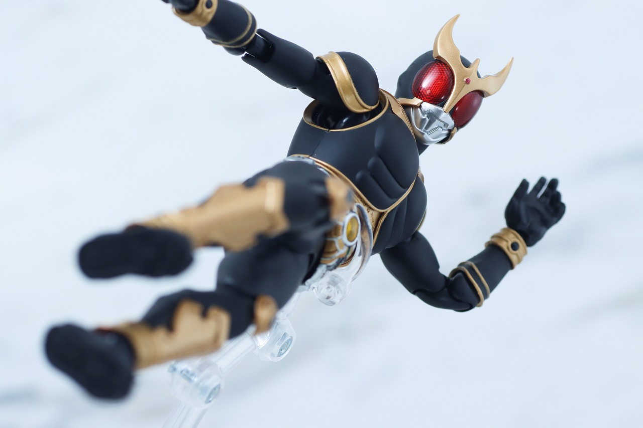 S.H.フィギュアーツ 真骨彫製法　仮面ライダークウガ アメイジングマイティフォーム 真骨彫10th Anniversary Ver.　レビュー　アクション