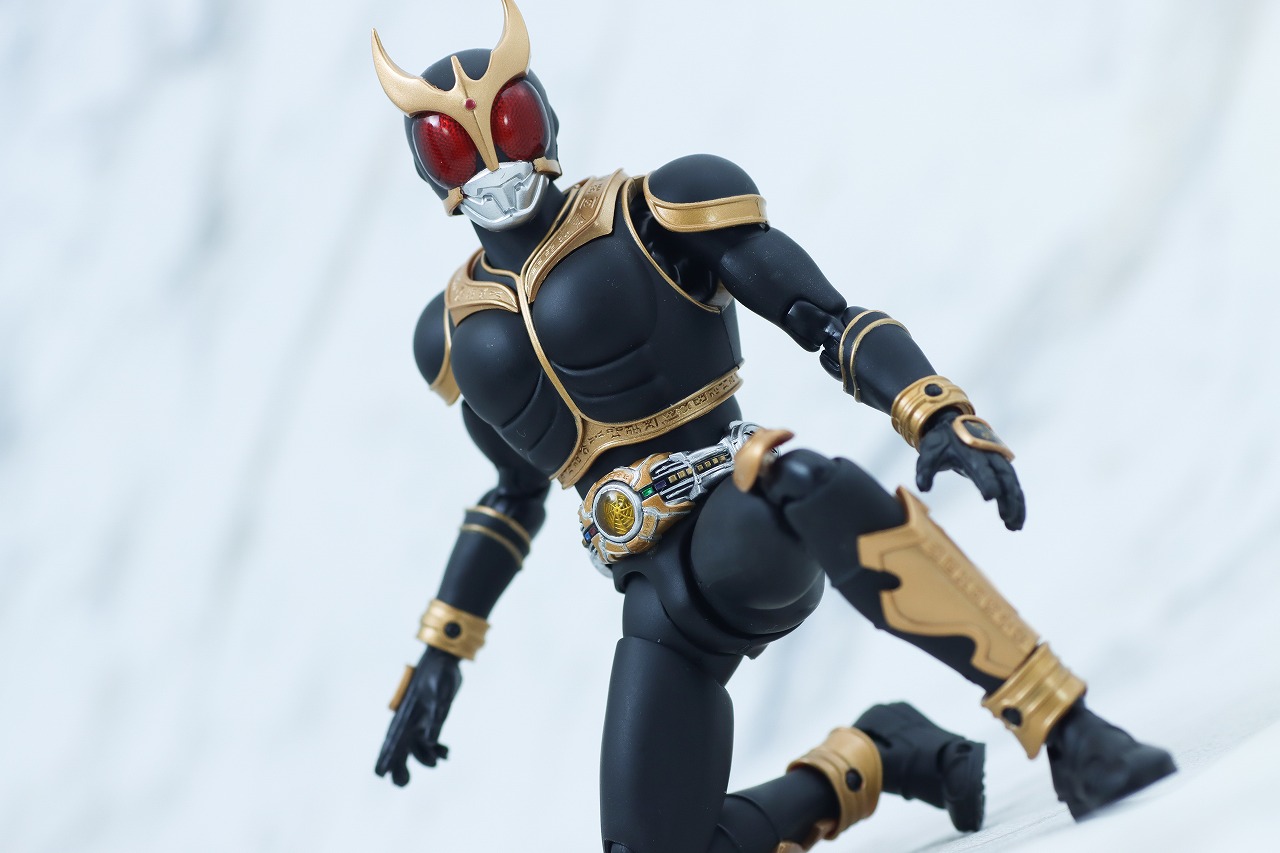 S.H.フィギュアーツ 真骨彫製法　仮面ライダークウガ アメイジングマイティフォーム 真骨彫10th Anniversary Ver.　レビュー　アクション