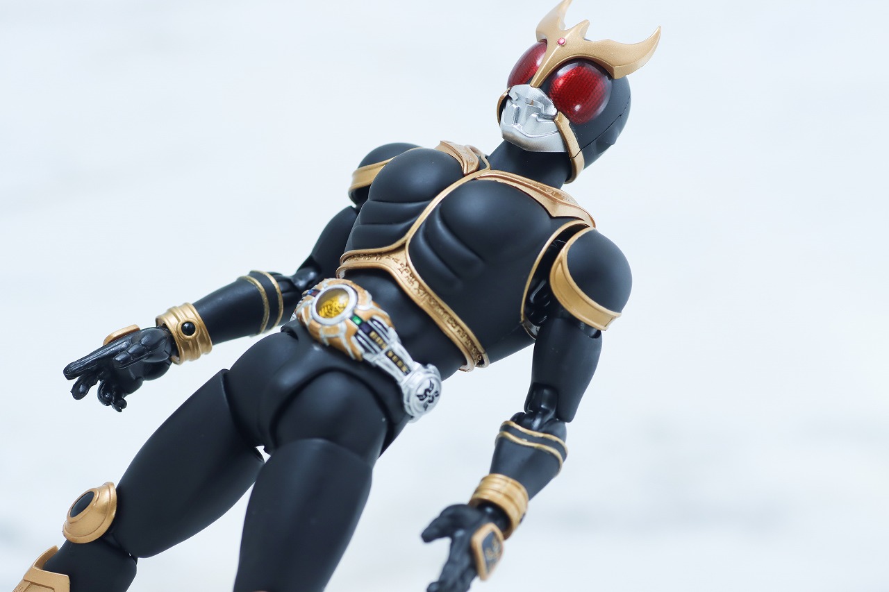 S.H.フィギュアーツ 真骨彫製法　仮面ライダークウガ アメイジングマイティフォーム 真骨彫10th Anniversary Ver.　レビュー　アクション