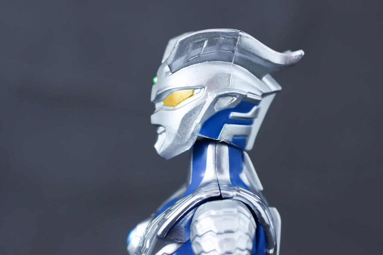 サウンド×アクション　叫ぶ！ウルトラマンゼロ　レビュー　可動範囲