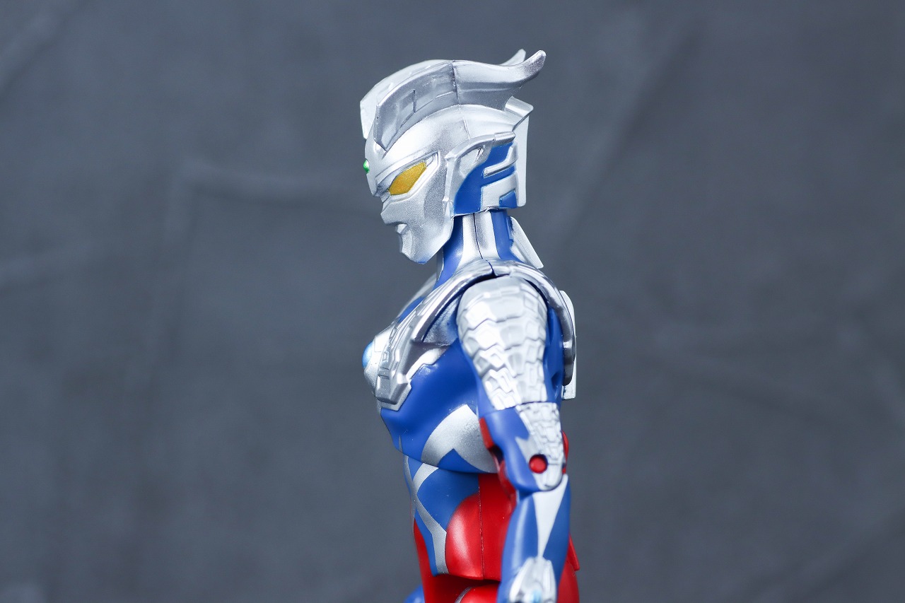 サウンド×アクション　叫ぶ！ウルトラマンゼロ　レビュー　可動範囲