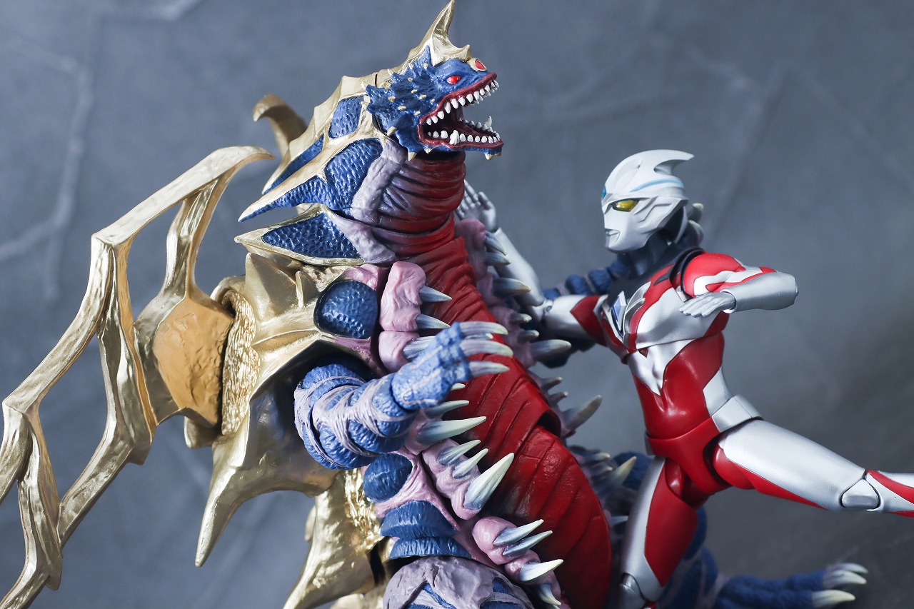 S.H.フィギュアーツ　キングオブモンス　レビュー　アクション　ウルトラマンアーク