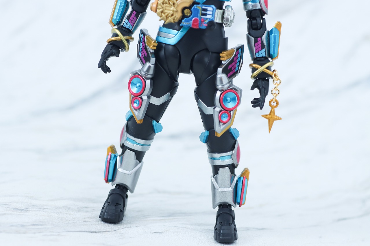 S.H.フィギュアーツ　仮面ライダーナーゴ フィーバービートフォーム　レビュー　本体