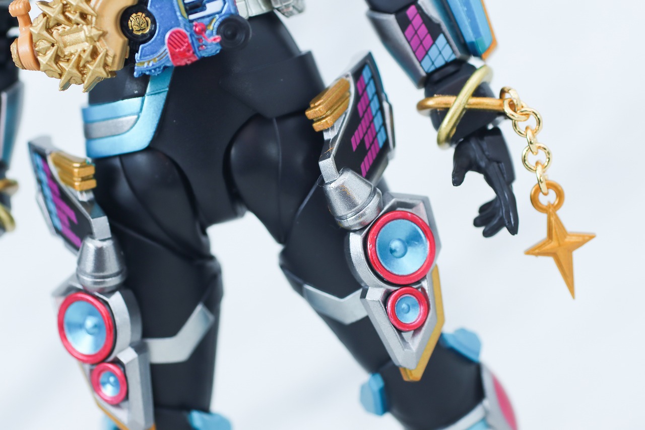 S.H.フィギュアーツ　仮面ライダーナーゴ フィーバービートフォーム　レビュー　本体