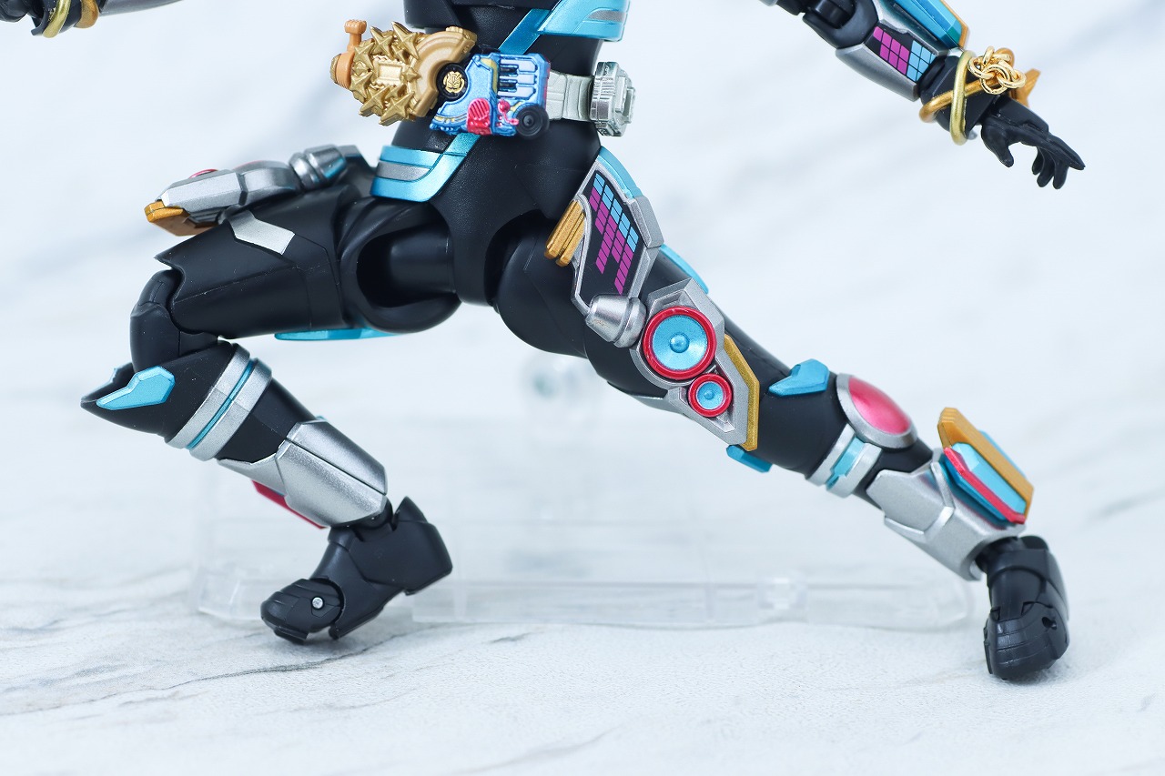 S.H.フィギュアーツ　仮面ライダーナーゴ フィーバービートフォーム　レビュー　可動範囲