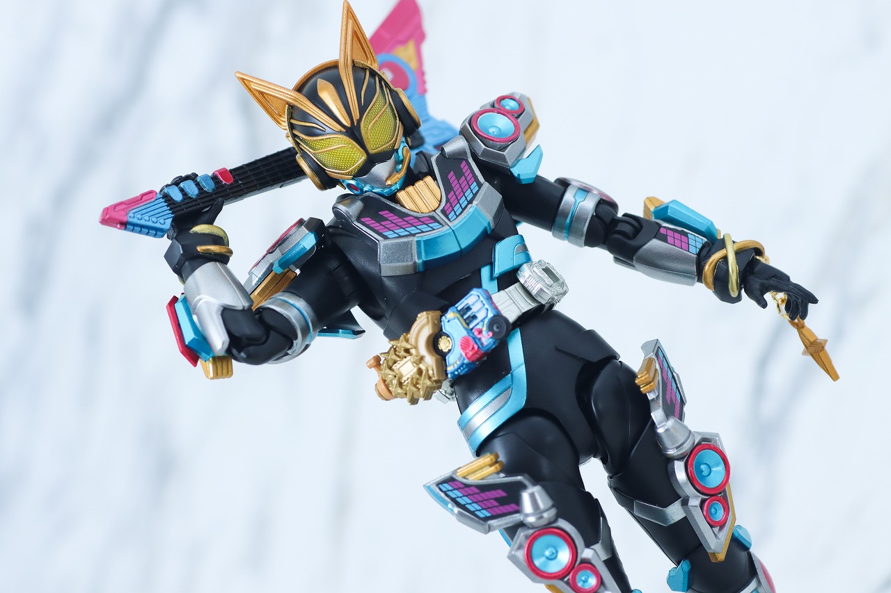 S.H.フィギュアーツ　仮面ライダーナーゴ フィーバービートフォーム　レビュー