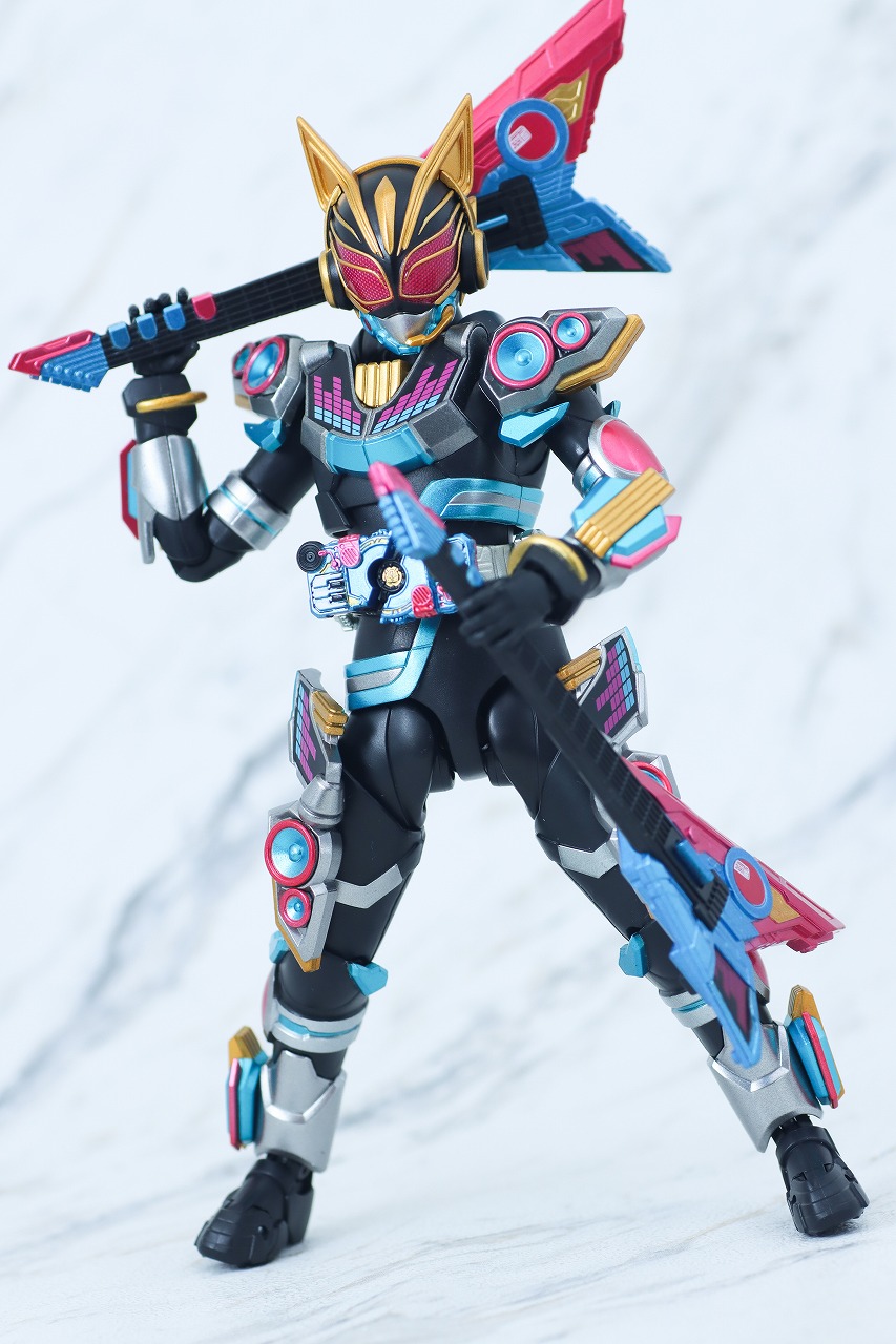 S.H.フィギュアーツ　仮面ライダーナーゴ フィーバービートフォーム　レビュー　アクション　ビートビートフォーム