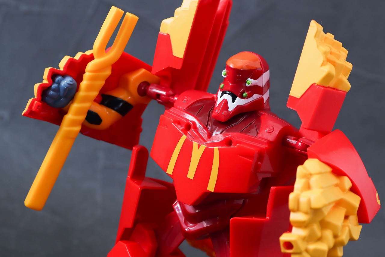 マクドナルド×エヴァンゲリオン バリューセット フィギュア　マックフライドポテト弐号機　アクション　レビュー