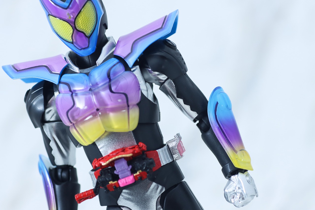 S.H.フィギュアーツ　仮面ライダーガヴ　ポッピングミフォーム　レビュー　本体