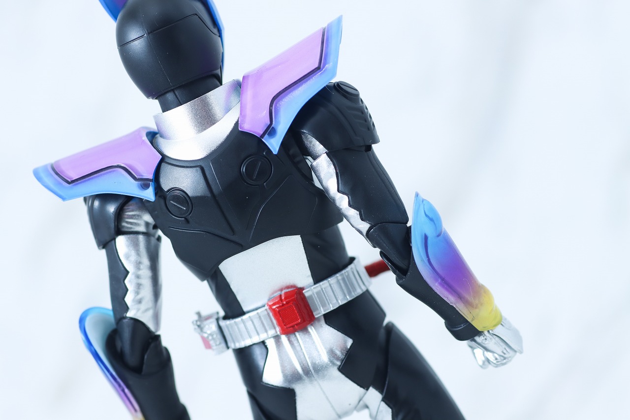 S.H.フィギュアーツ　仮面ライダーガヴ　ポッピングミフォーム　レビュー　本体