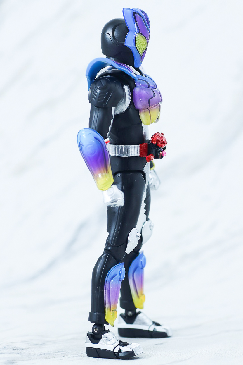 S.H.フィギュアーツ　仮面ライダーガヴ　ポッピングミフォーム　レビュー　本体