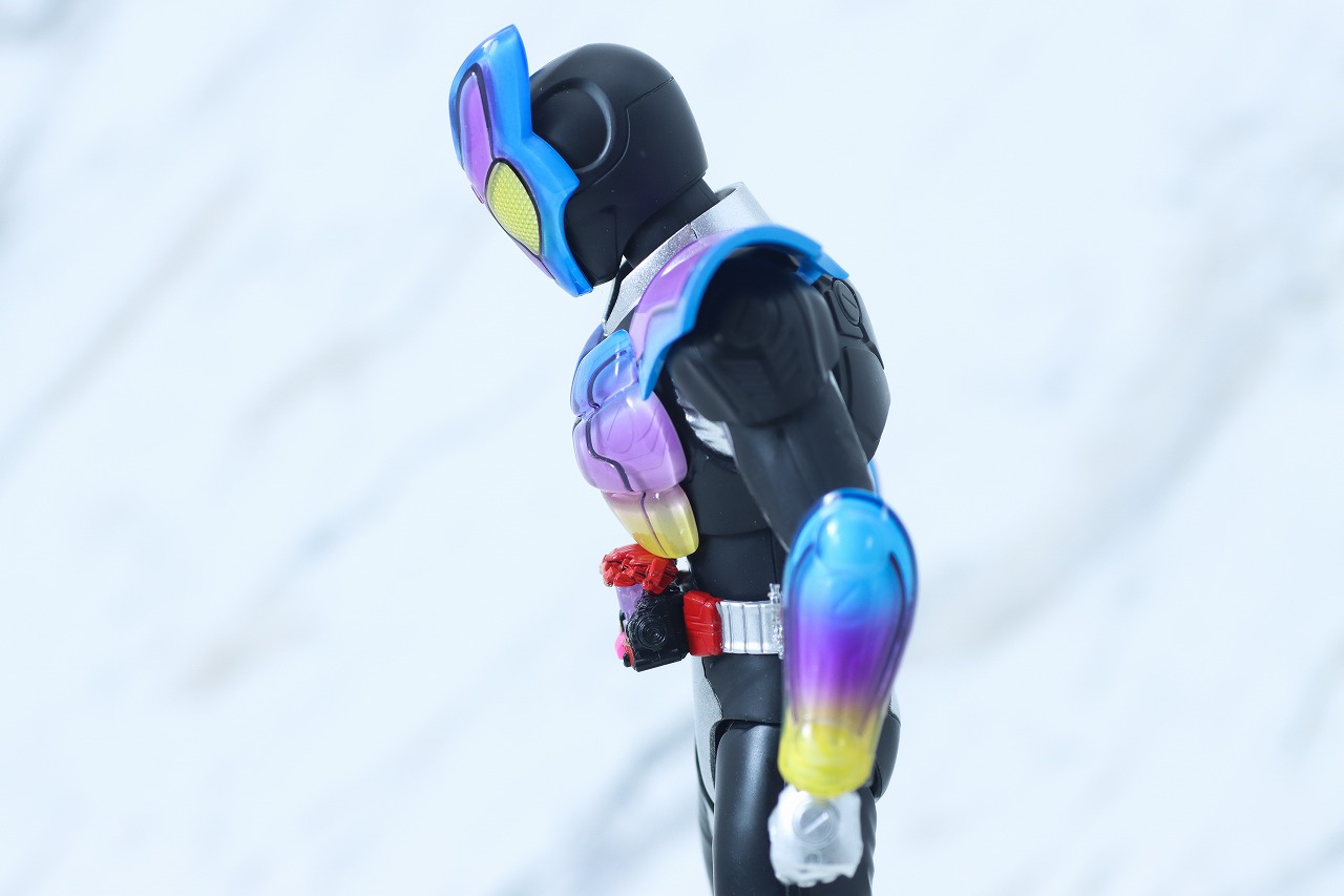 S.H.フィギュアーツ　仮面ライダーガヴ　ポッピングミフォーム　レビュー　可動範囲