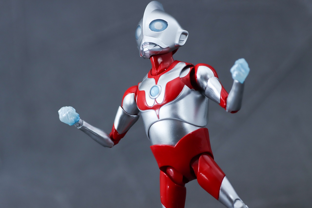 S.H.フィギュアーツ　ウルトラダッド　レビュー　アクション