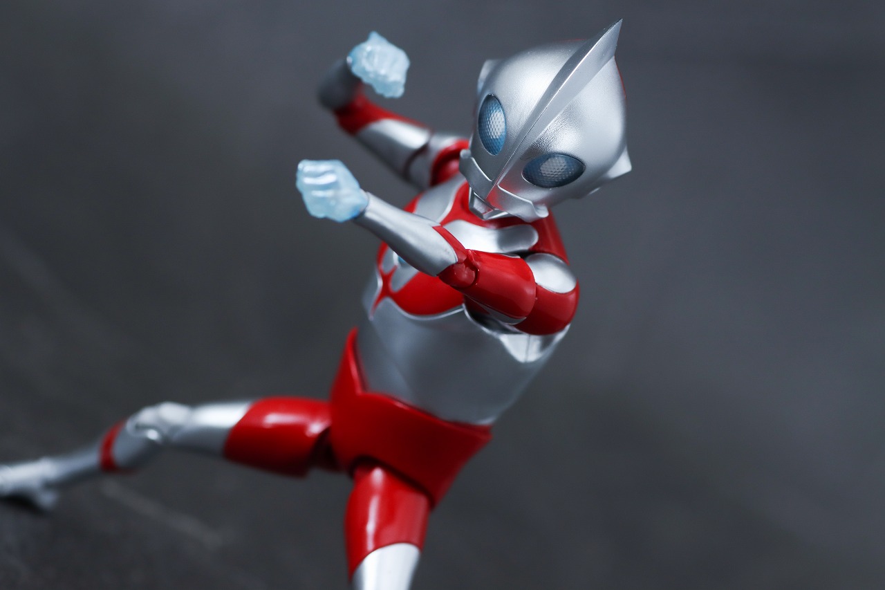 S.H.フィギュアーツ　ウルトラダッド　レビュー　アクション