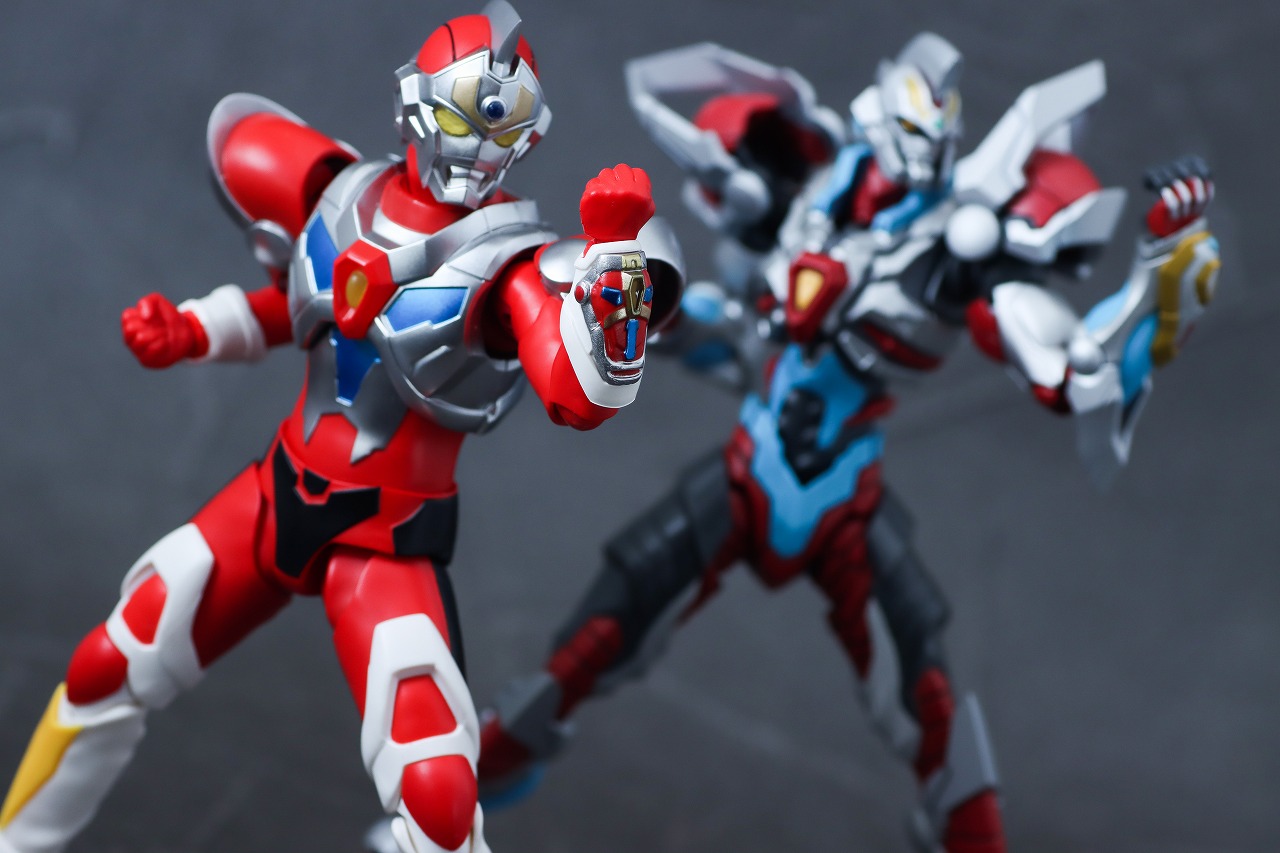 S.H.フィギュアーツ 真骨彫製法　グリッドマン　レビュー　アクション figma SSSS.GRIDMAN