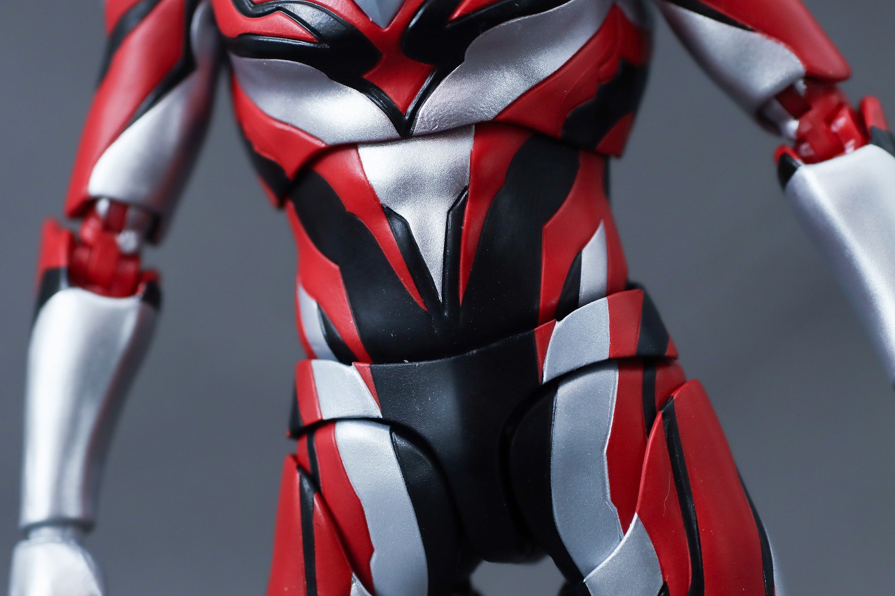 S.H.フィギュアーツ　ウルトラマンジード プリミティブ（ニュージェネ スターズver）　レビュー　本体