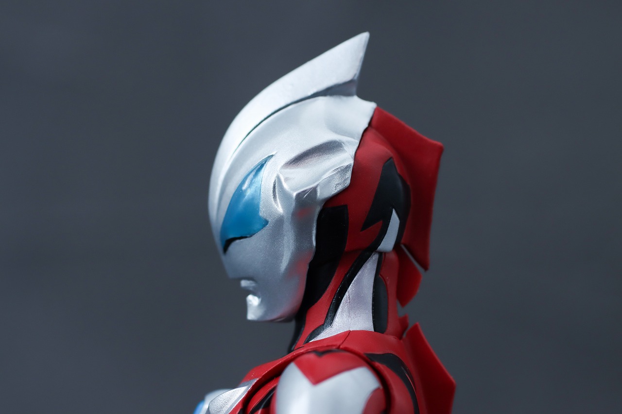 S.H.フィギュアーツ　ウルトラマンジード プリミティブ（ニュージェネ スターズver）　レビュー　本体