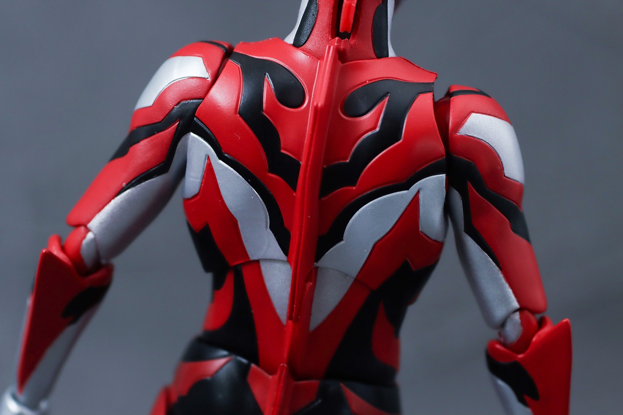 S.H.フィギュアーツ　ウルトラマンジード プリミティブ（ニュージェネ スターズver）　レビュー　本体