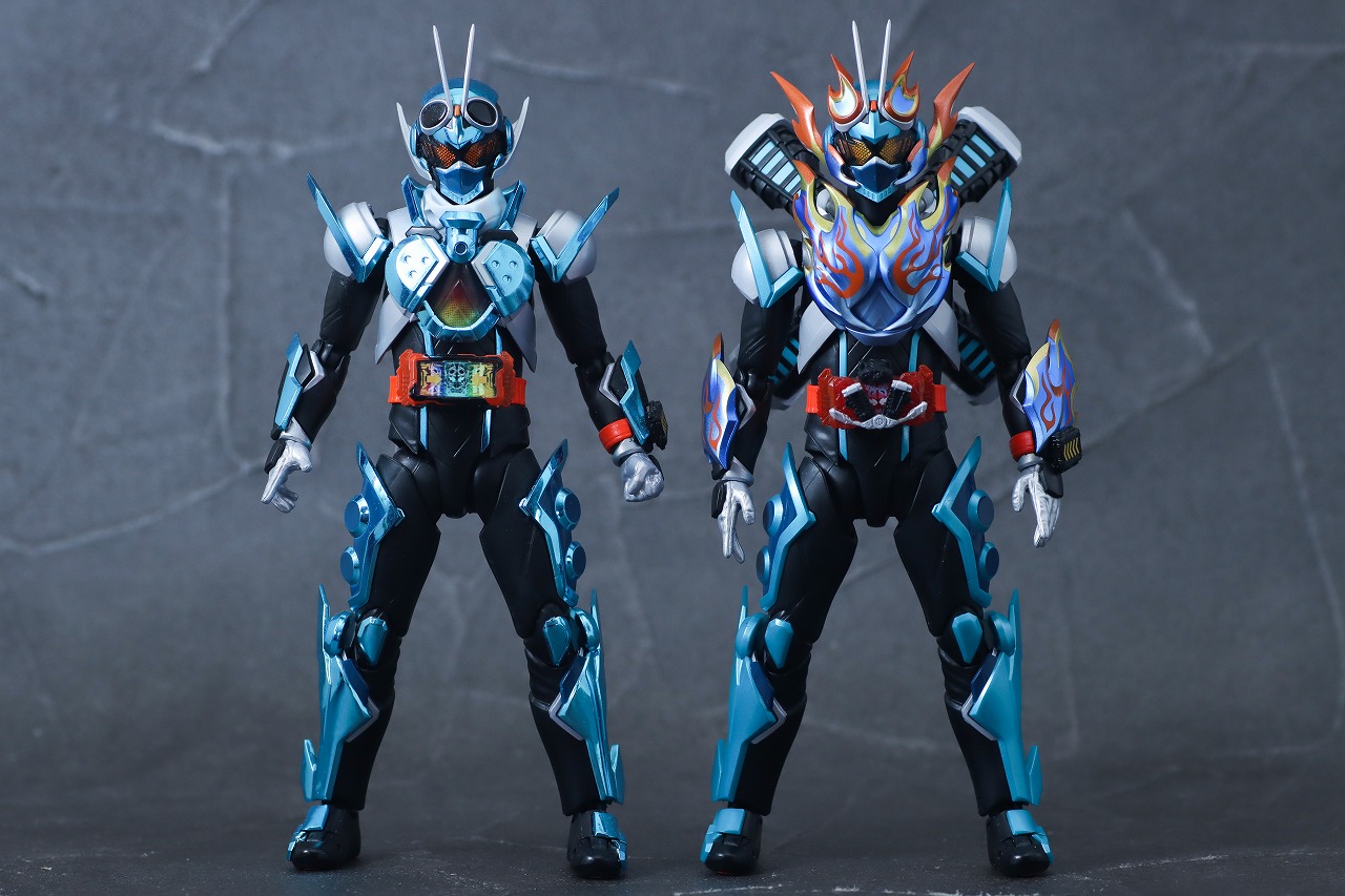 S.H.フィギュアーツ　仮面ライダーファイヤーガッチャード　スチームホッパー　レビュー　本体 比較