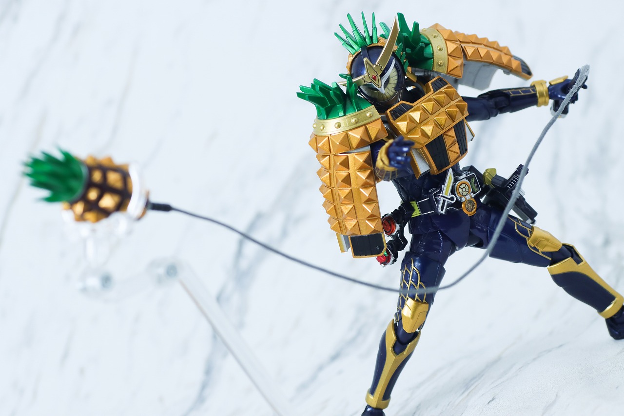 S.H.フィギュアーツ 真骨彫製法　仮面ライダー鎧武 パインアームズ　レビュー　アクション