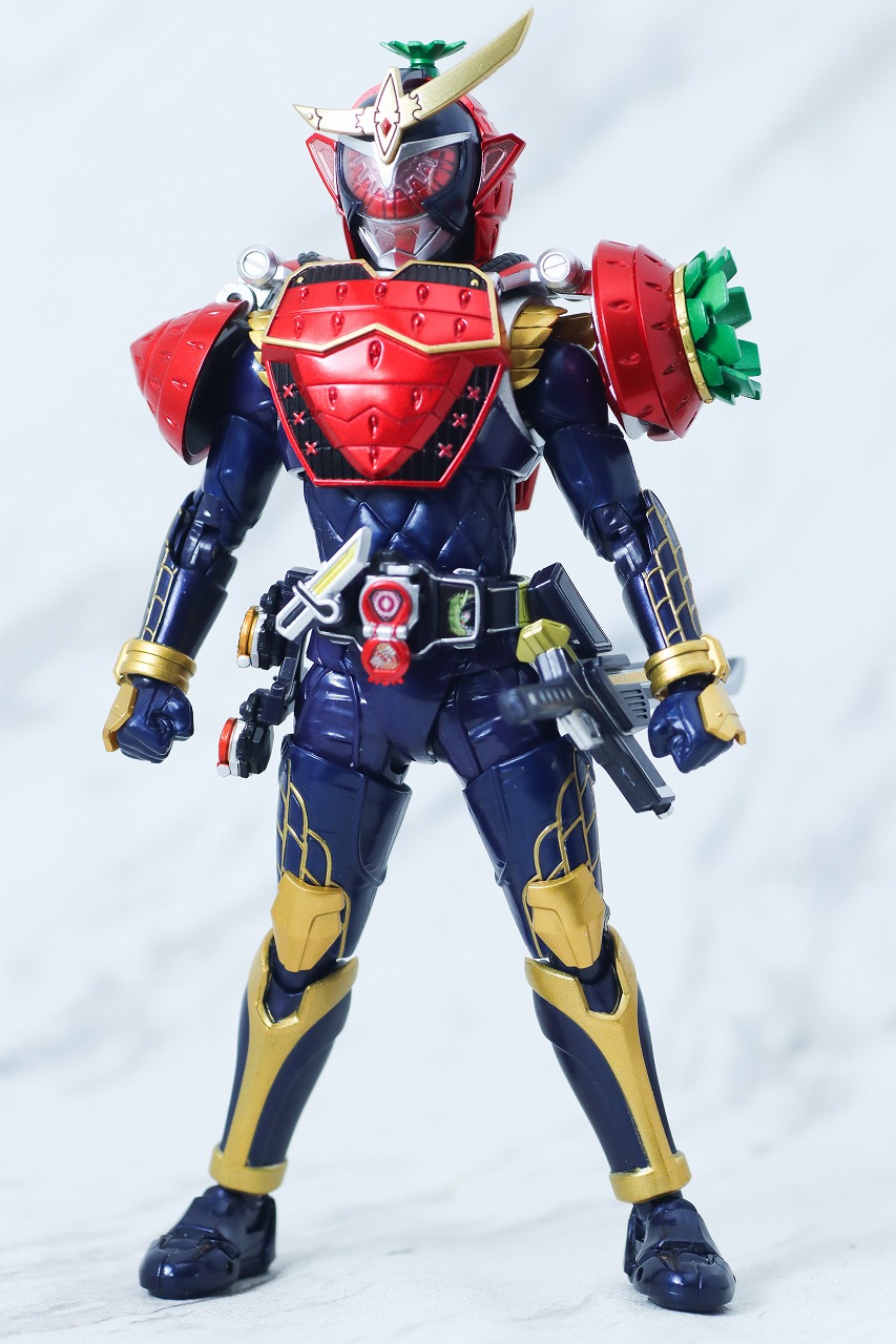 S.H.フィギュアーツ 真骨彫製法　仮面ライダー鎧武 イチゴアームズ　レビュー　本体