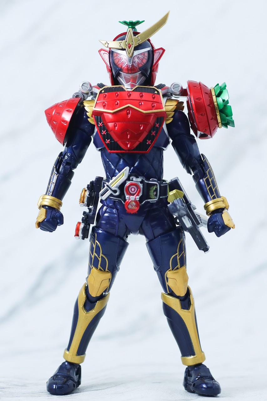 S.H.フィギュアーツ 真骨彫製法　仮面ライダー鎧武 イチゴアームズ　レビュー　本体