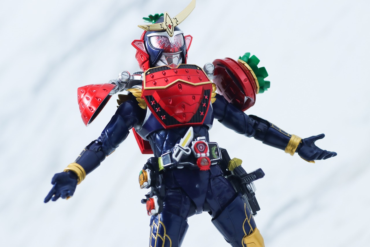 S.H.フィギュアーツ 真骨彫製法　仮面ライダー鎧武 イチゴアームズ　レビュー　アクション