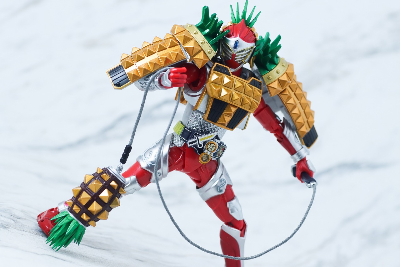 S.H.フィギュアーツ 真骨彫製法　仮面ライダーバロン パインアームズ　レビュー　アクション