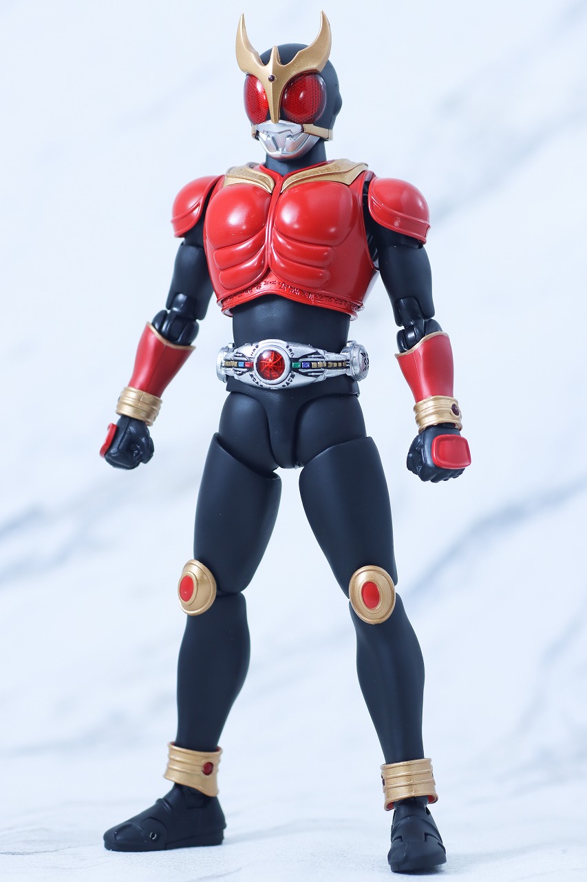 S.H.フィギュアーツ 真骨彫製法 仮面ライダークウガ マイティフォーム Store Limited Edition レビュー 本体