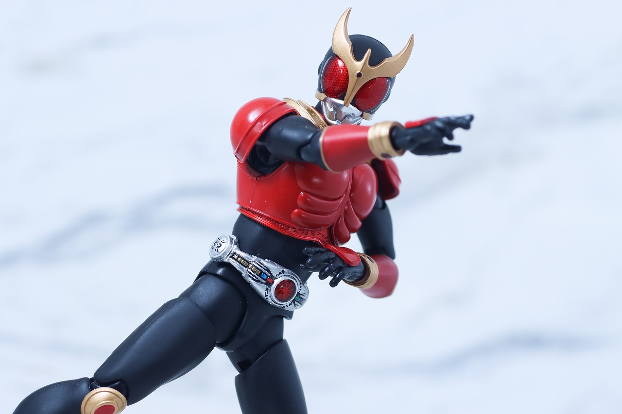 S.H.フィギュアーツ 真骨彫製法 仮面ライダークウガ マイティフォーム Store Limited Edition レビュー アクション