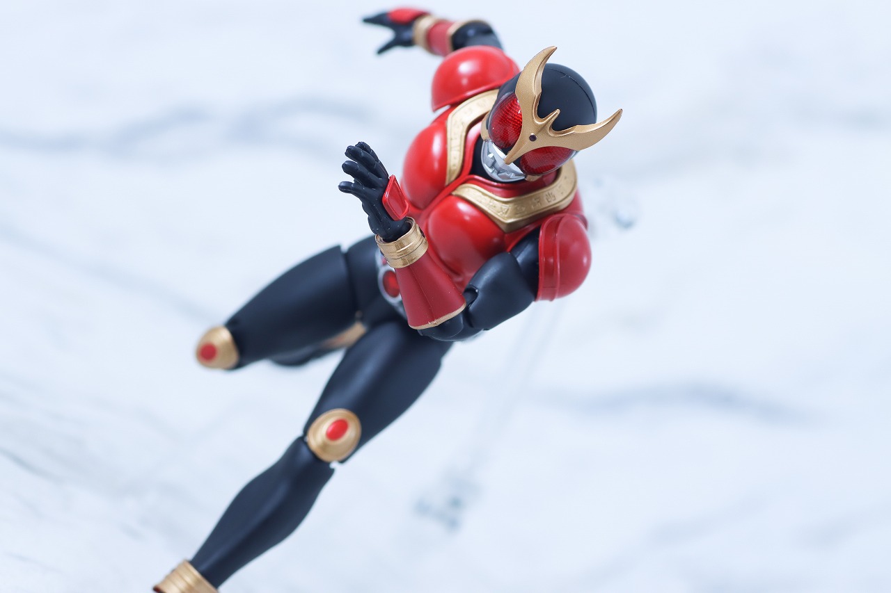 S.H.フィギュアーツ 真骨彫製法 仮面ライダークウガ マイティフォーム Store Limited Edition レビュー アクション