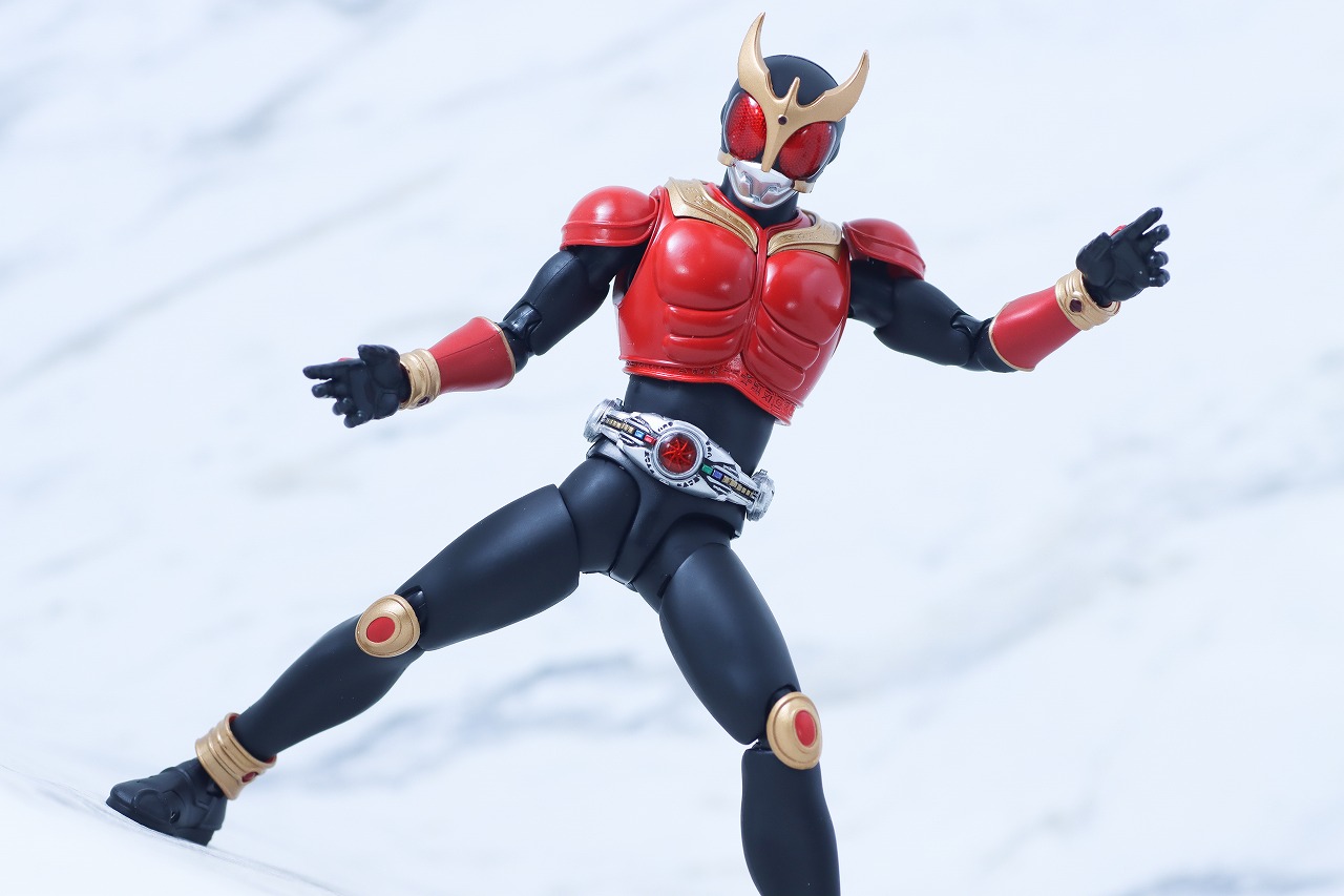 S.H.フィギュアーツ 真骨彫製法 仮面ライダークウガ マイティフォーム Store Limited Edition レビュー アクション