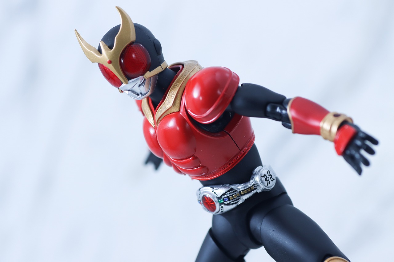 S.H.フィギュアーツ 真骨彫製法 仮面ライダークウガ マイティフォーム Store Limited Edition レビュー アクション