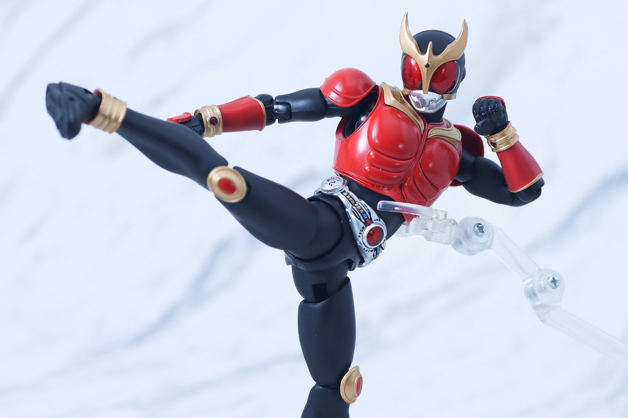 S.H.フィギュアーツ 真骨彫製法 仮面ライダークウガ マイティフォーム Store Limited Edition レビュー アクション