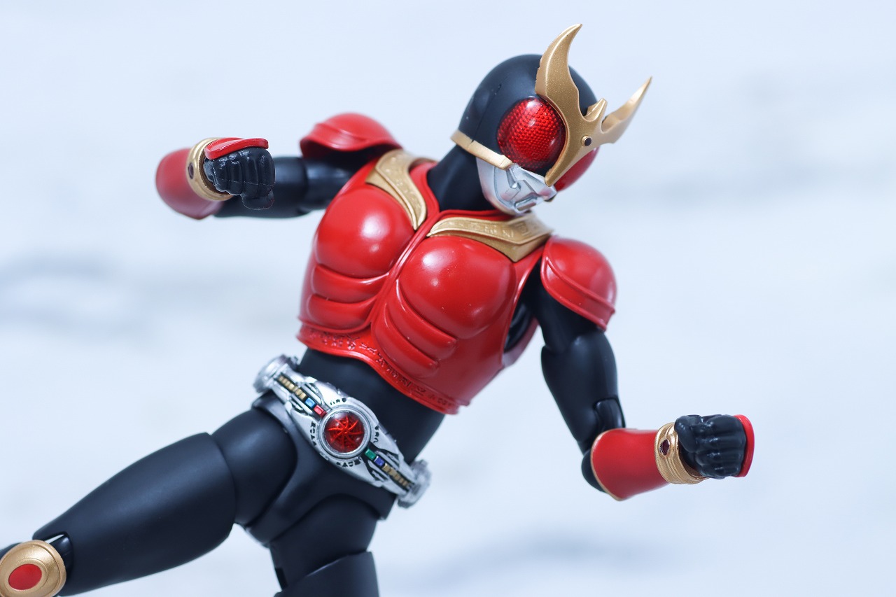 S.H.フィギュアーツ 真骨彫製法 仮面ライダークウガ マイティフォーム Store Limited Edition レビュー アクション