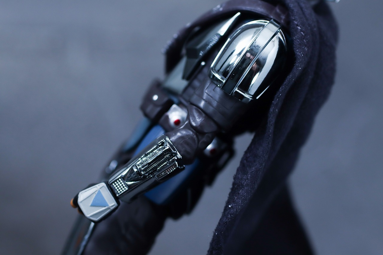 MAFEX マンダロリアン CHROME(クロームメッキ) ver. レビュー 本体