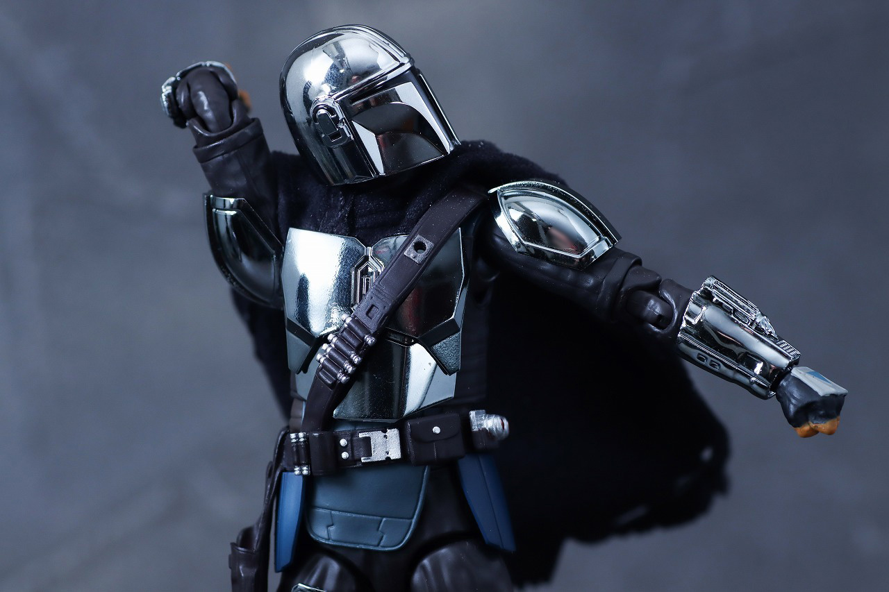 MAFEX マンダロリアン CHROME(クロームメッキ) ver. レビュー 可動範囲