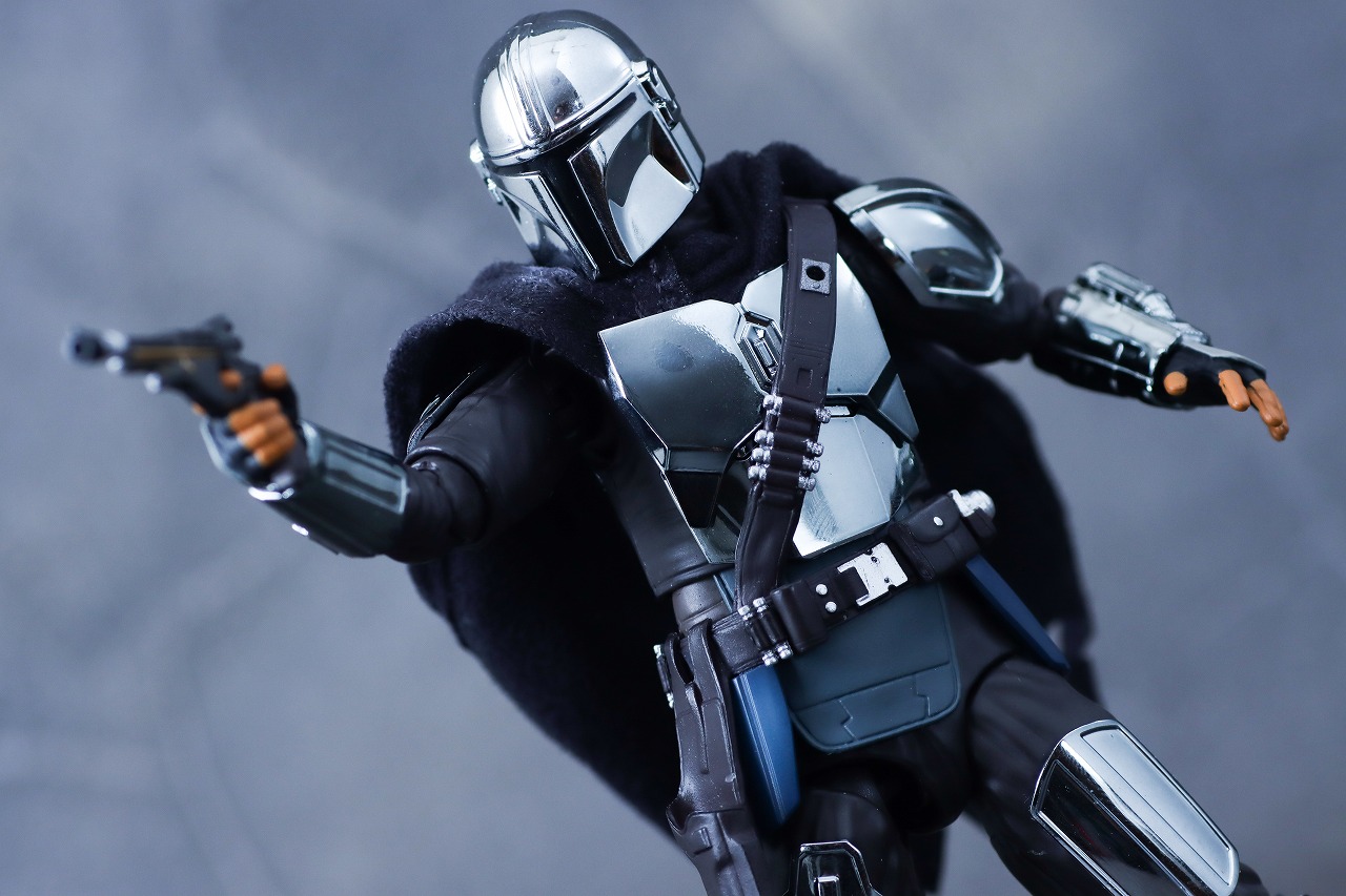 MAFEX マンダロリアン CHROME(クロームメッキ) ver. レビュー アクション
