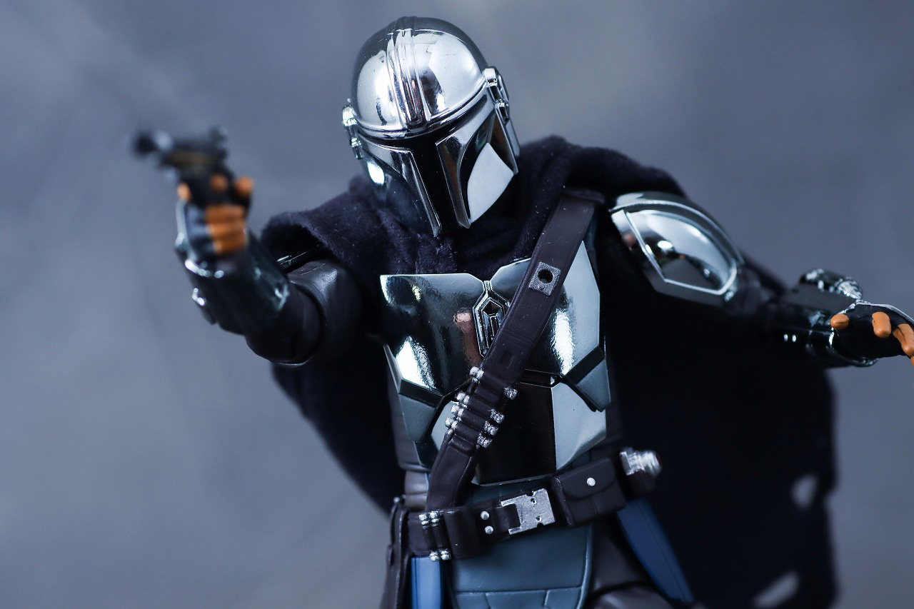 MAFEX マンダロリアン CHROME(クロームメッキ) ver. レビュー アクション