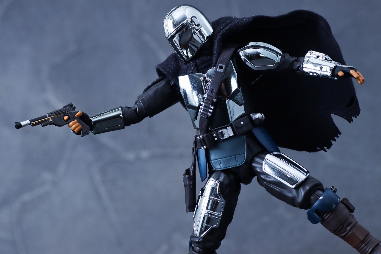 MAFEX マンダロリアン CHROME(クロームメッキ) ver. レビュー アクション