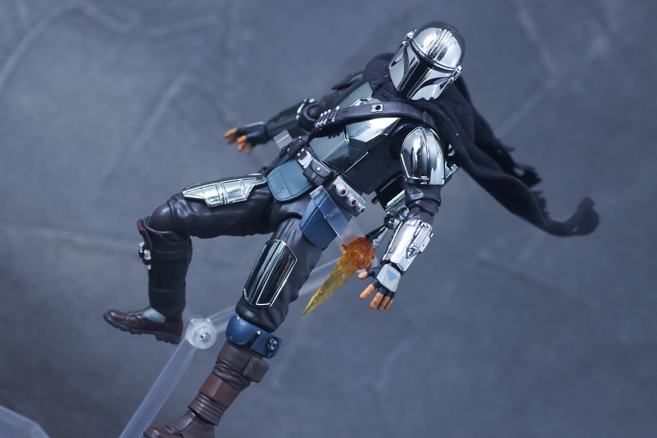 MAFEX マンダロリアン CHROME(クロームメッキ) ver. レビュー アクション