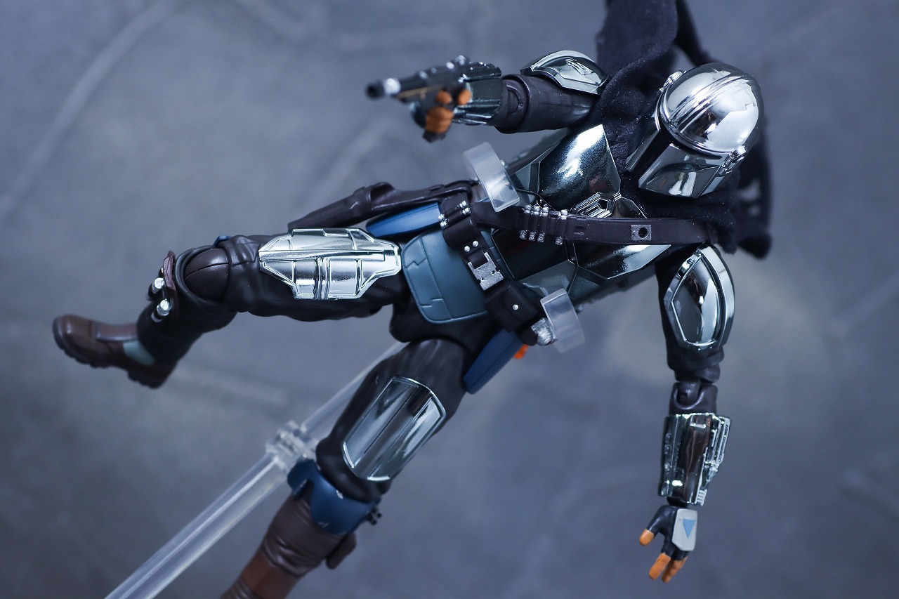 MAFEX マンダロリアン CHROME(クロームメッキ) ver. レビュー アクション