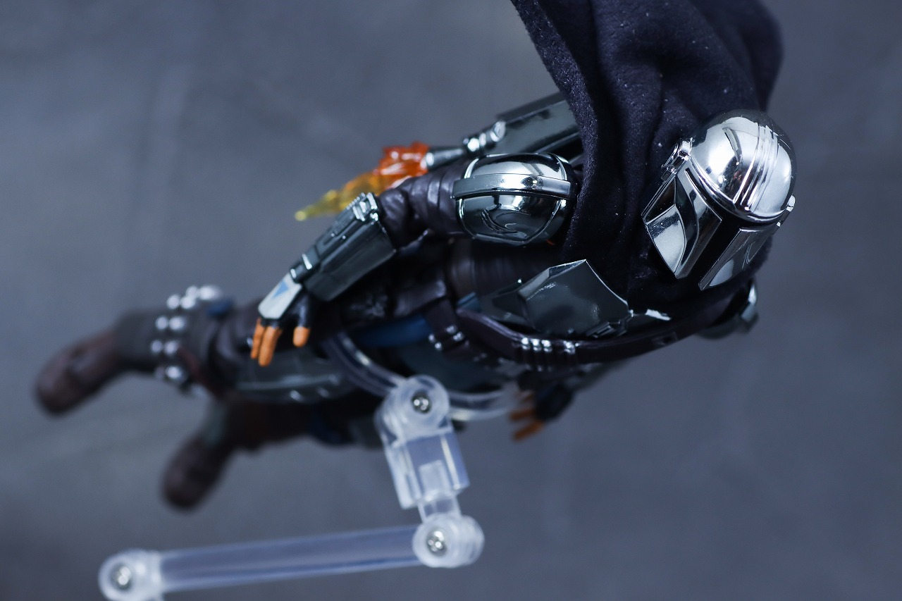 MAFEX マンダロリアン CHROME(クロームメッキ) ver. レビュー アクション