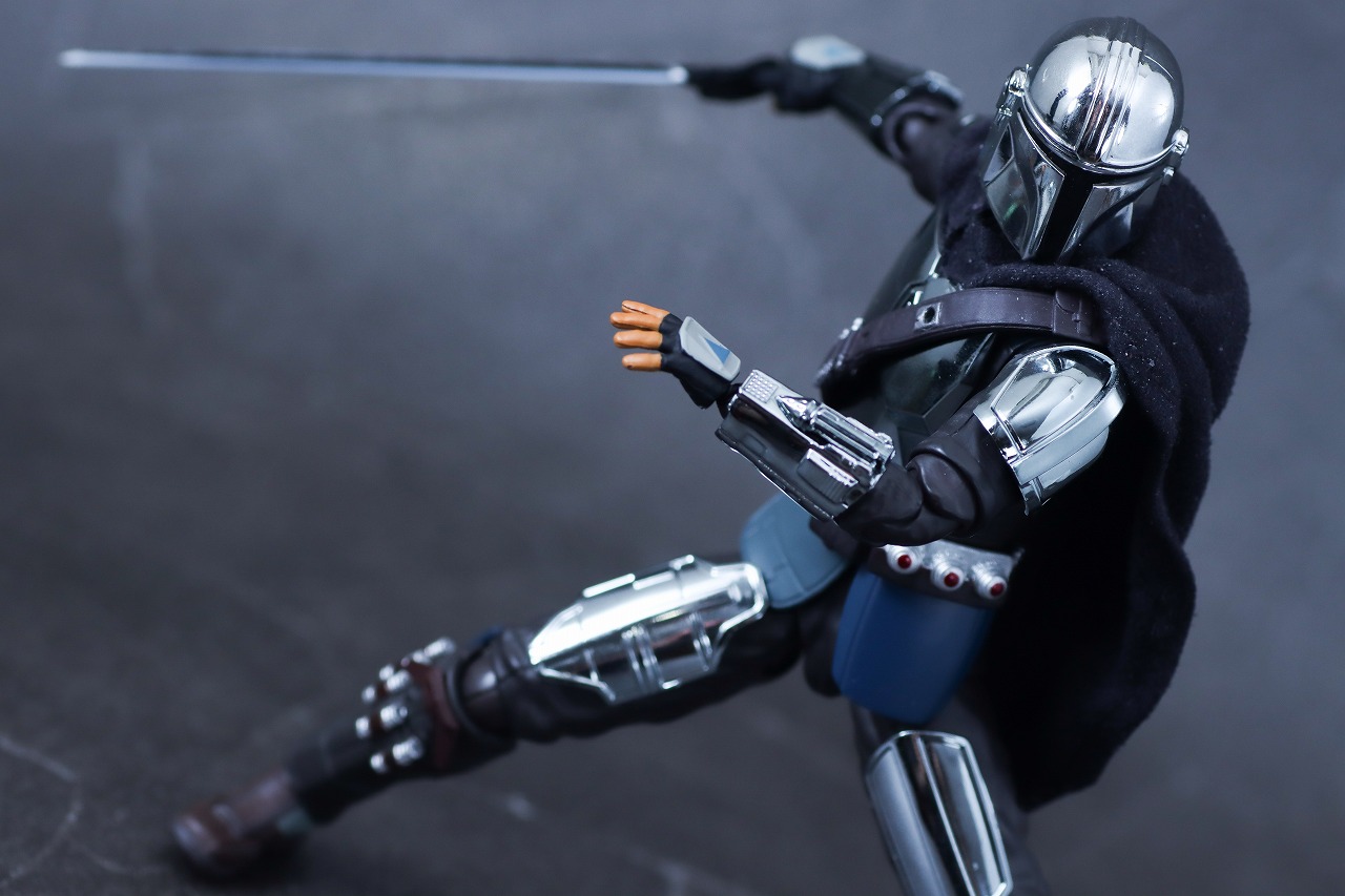 MAFEX マンダロリアン CHROME(クロームメッキ) ver. レビュー アクション