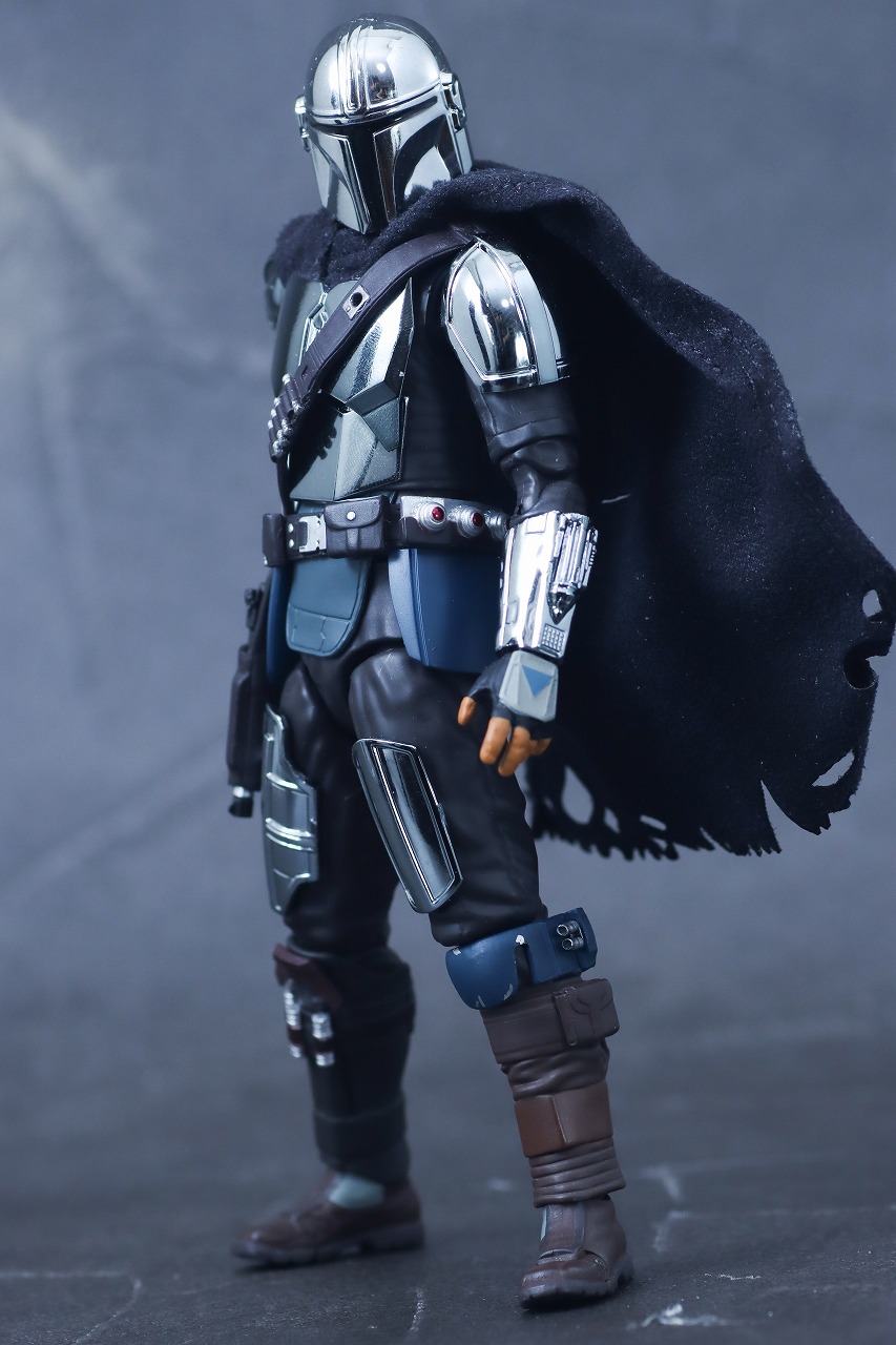 MAFEX マンダロリアン CHROME(クロームメッキ) ver. レビュー 本体