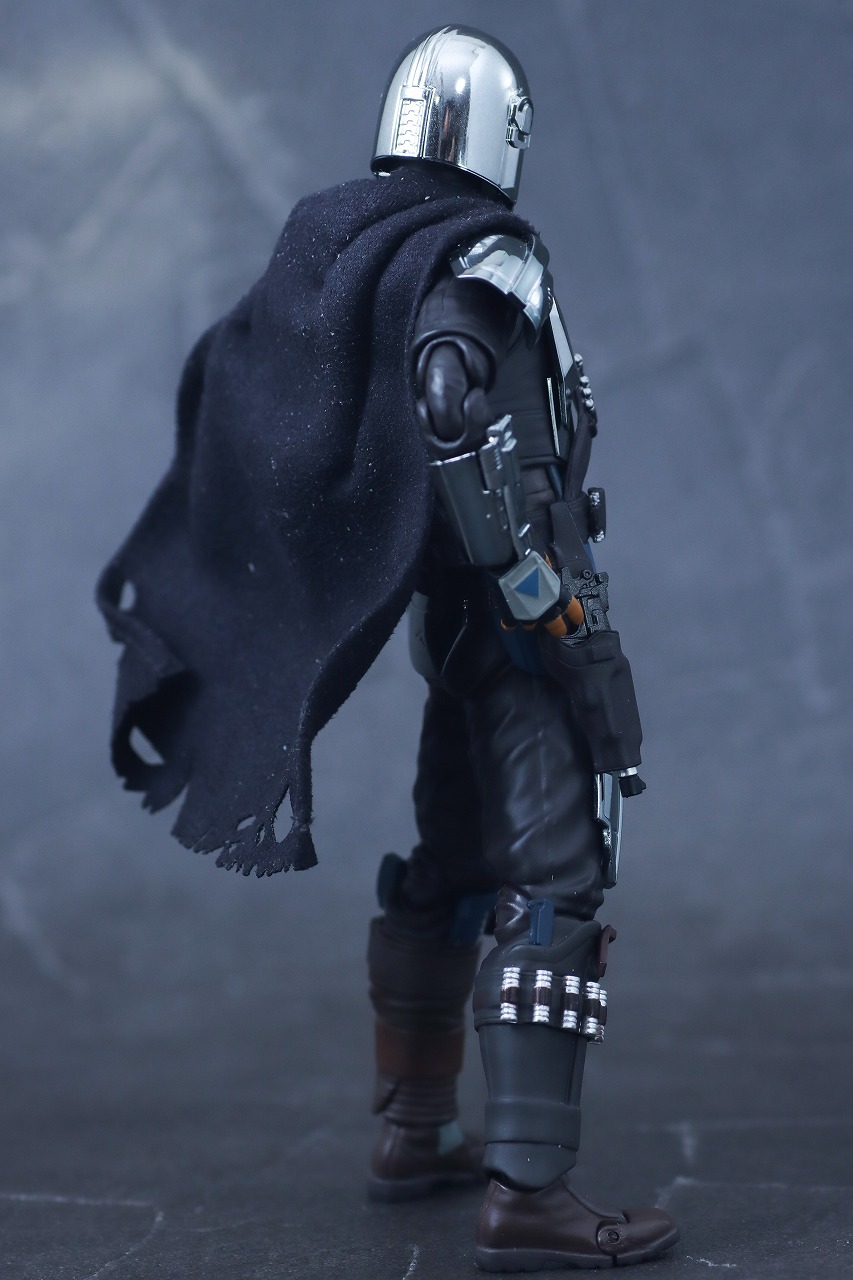 MAFEX マンダロリアン CHROME(クロームメッキ) ver. レビュー 本体