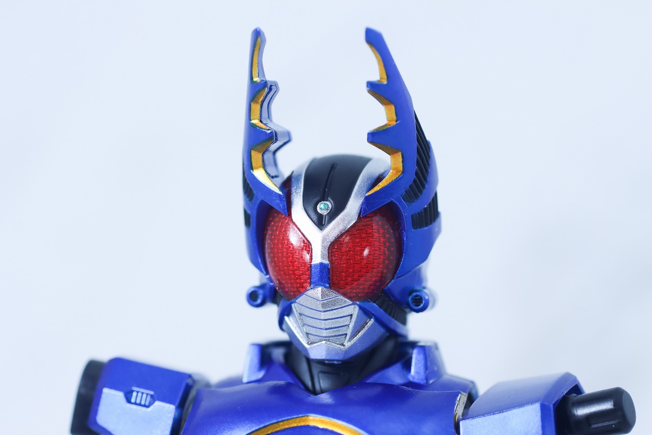 S.H.フィギュアーツ 真骨彫製法 仮面ライダーガタック ライダーフォーム 真骨彫10th Anniversary ver. レビュー 本体
